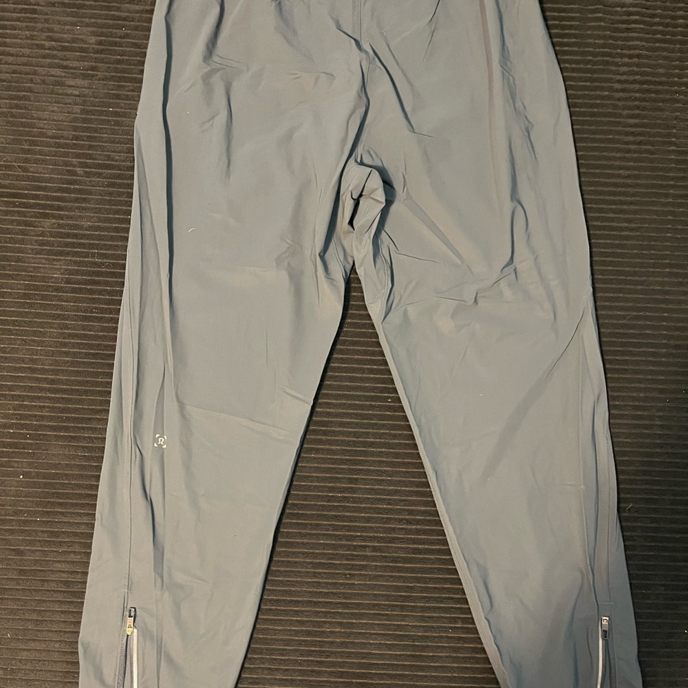 Stylish Blue Pants with Zipper Detail